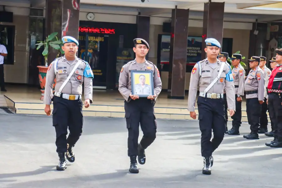 Eks Aiptu Polres Lumajang yang Dipecat Ternyata DPO Penipuan, Diduga Gadaikan Mobil Orang Foto BeritaJatim.com