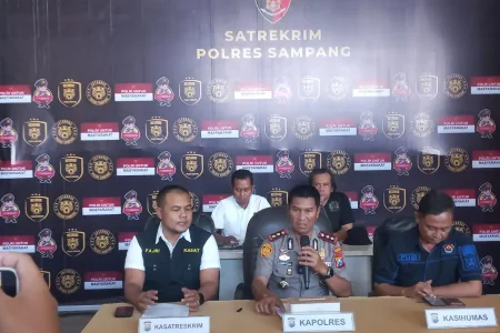 Polisi Tangkap 4 Buronan Kasus Dugaan Pencabulan Anak di Sampang, Total 17 Tersangka Diamankan Foto BeritaJatim.com