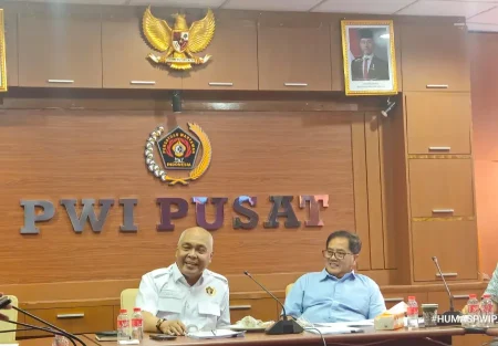 PWI Pusat Sesalkan Pernyataan Hotman Paris, Minta Hormati Martabat Wartawan dan Kemerdekaan Pers Foto BeritaJatim.com