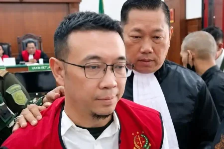 Usir Paksa dan Rusak Rumah Nenek 80 Tahun, Samuel Ardi Divonis 3 Tahun 10 Bulan Penjara Foto BeritaJatim.com
