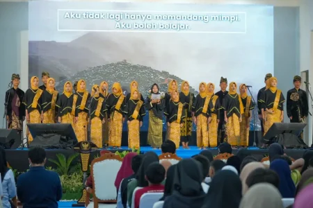 Drama Putri Mandalika Berbahasa Inggris Meriahkan Open House Sekolah Rakyat Lombok Foto BeritaJatim.com