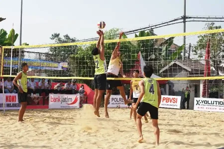 Turnamen Voli Pantai Kapolres Mojokerto Kota Cup I 2026 Resmi Bergulir, 12 Tim Berebut Gelar Juara Foto BeritaJatim.com