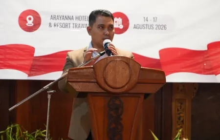 Paskibraka Mojokerto Ditempa Jadi Generasi 2045, Gus Barra Tekankan Disiplin dan Kekompakan Foto BeritaJatim.com