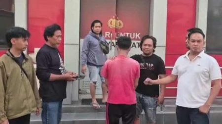 Terekam CCTV, Pria Asal Sidoarjo Curi 2 Tablet, HP dan Rp700 Ribu Foto BeritaJatim.com