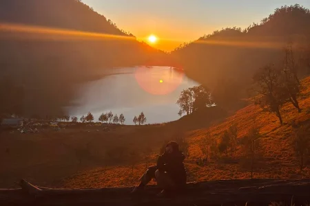 Menapaki Mimpi 13 Tahun, Kisah Pendakian Pertama ke Ranu Kumbolo Foto BeritaJatim.com