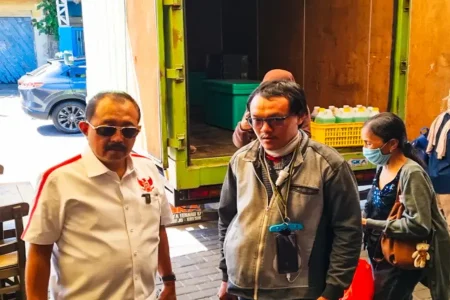 Sidak Ojol Lapor Dilecehkan Jukir Surabaya, Armuji Damaikan Keduanya Foto BeritaJatim.com