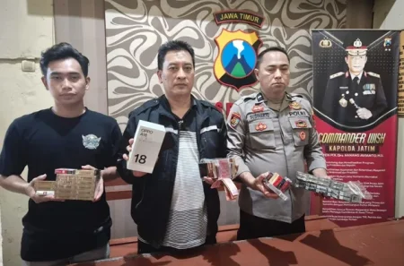 Curi Rokok dan HP di Ruko, Dua Warga Pulau Masalembu Dibekuk Polisi Foto BeritaJatim.com