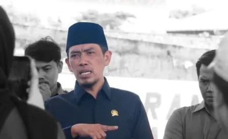 Legislator Pamekasan: Jerigen Bukan Penyebab Antrean BBM Foto BeritaJatim.com