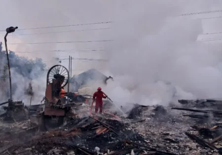 109 Kali Kebakaran Terjadi di Pamekasan, Agustus Paling Gawat dengan 44 Kejadian Foto BeritaJatim.com