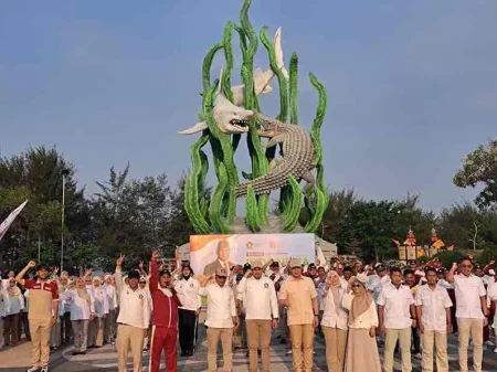 Ratusan Kader Gerindra Surabaya Turun ke Kenjeran, Bawa Gerakan ASRI Prabowo ke Kampung Foto BeritaJatim.com