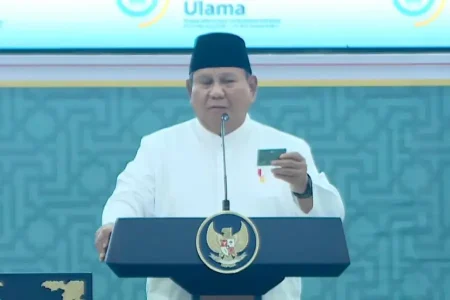 Presiden Prabowo Tegaskan Usut Tuntas Karhutla dan Ancam Cabut Izin Korporasi Perusak Lingkungan Foto BeritaJatim.com
