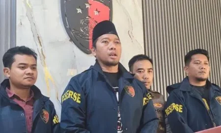 Kelakuan Bapak yang Tak Boleh Ditiru, Ajak Anak Curi Motor, Aksi Terekam CCTV Foto BeritaJatim.com