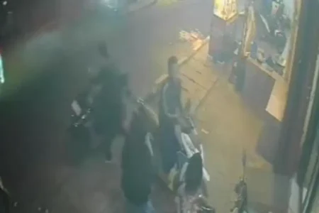 Curi Motor di Depan Apotek, Pria Asal Sampang Kepergok dan Diamuk Warga Bangkalan Foto BeritaJatim.com