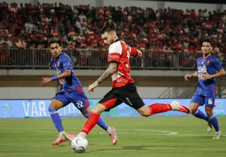Sepasang Gol Dimitar Mitkov Bawa Madura United Amankan Poin dari Persijap Jepara Foto BeritaJatim.com