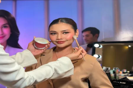 ULTIMA II Hadir di Surabaya, Kenalkan Teknologi CollaSence™ Lewat Beauty Exhibition Foto BeritaJatim.com
