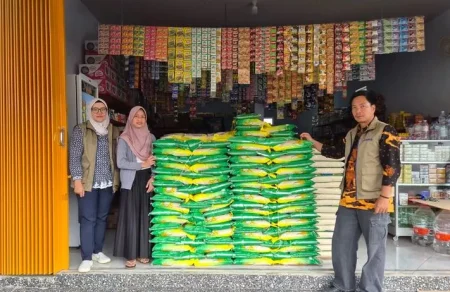 Bulog Kediri Perketat Pengawasan Beras SPHP, Penyaluran Capai 14.172 Ton Foto BeritaJatim.com