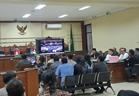 Keterangan Berubah di Sidang Korupsi ESDM Jatim, Ibnu Arif Sebut Uang Rp50 Juta Berasal dari CSR Masjid
