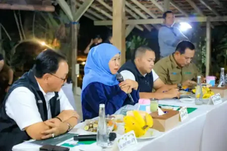 92 Titik Panas Terdeteksi di Arjuno, Khofifah Upayakan Bantuan Helikopter Water Bombing Foto BeritaJatim.com