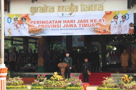 Hari Jadi ke-81 Jatim, Bupati Mojokerto Dorong Sinergi Pembangunan dan Kesejahteraan Foto BeritaJatim.com