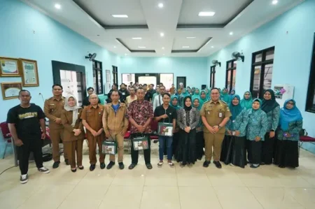 Kelurahan Gunung Gedangan Mojokerto Gelar Pelatihan Barbershop untuk 25 Warga Desil 1-5 Foto BeritaJatim.com