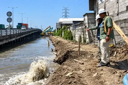 Petrokimia Gresik Prioritaskan Perbaikan Pipa Bocor di Tambak Mayor Surabaya Foto BeritaJatim.com
