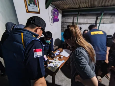 Polres Gresik Sisir Kafe dan Warung, 30 Orang Dites Urine Foto BeritaJatim.com