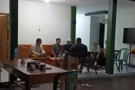 Sejumlah Saksi Diperiksa atas Kasus Kepsek Diduga Dianiaya Oknum TNI di Lamongan Foto BeritaJatim.com