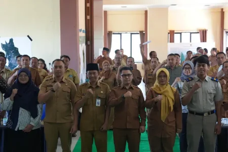 Bupati Mojokerto Tekankan Kepastian Investasi dan Kelestarian Lingkungan dalam Penyusunan RDTR Ngoro-Trawas Foto BeritaJatim.com