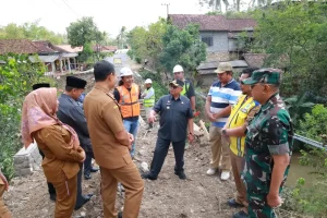 Gali Potensi Ekonomi Pesisir, Pemkab Blitar Kucurkan Rp39 Miliar untuk Jalan Sirip JLS Foto BeritaJatim.com