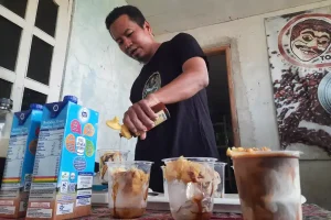 Ekotap, Inovasi Es Kopi Tape Bondowoso yang Padukan Cita Rasa Lokal Foto BeritaJatim.com