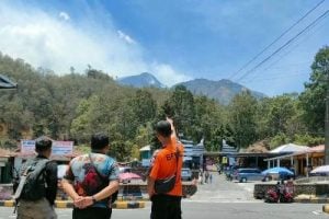 BPBD Magetan Dirikan Pos Siaga Karhutla Gunung Lawu, Antisipasi Api Merambat ke Jawa Timur Foto BeritaJatim.com
