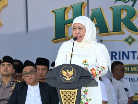 Khofifah di Hari Santri 2026: Santri Harus Kuasai Teknologi dan Berkontribusi bagi Dunia Foto BeritaJatim.com