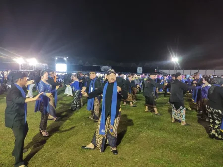 Gebyar Langen Tayub Pacitan 2026, Ribuan Penari Catat Rekor MURI Foto BeritaJatim.com