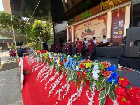 Aksi 8 SMA Negeri 17 Surabaya Diikuti 500 Pelajar, Lomba Dai Jadi Kategori Baru Foto BeritaJatim.com