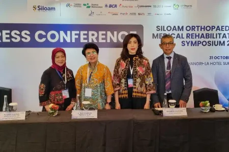 Tingkatkan Kualitas Hidup Lansia, Siloam Surabaya Gelar Simposium Ortopedi Foto BeritaJatim.com