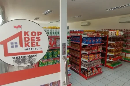 Barang Subsidi Kerap Ludes dalam Hitungan Jam di KDMP Blitar, Stok Sering Kosong Foto BeritaJatim.com