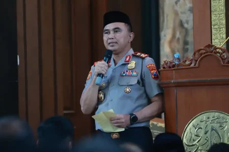 Kapolda Jatim Tekankan Integritas Anggota: Ambil Hati Masyarakat, Jangan Ambil Hartanya Foto BeritaJatim.com