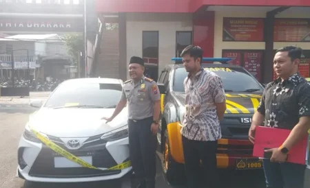 Demi Lunasi Utang Judol Rp80 Juta, Rampok Dolar Singapura Rp300 Juta di Toko Emas Jember Foto BeritaJatim.com