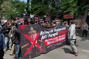 KEMAKI Jatim Tuntut Revisi UU Tipikor Cegah Intimidasi Penegak Hukum Foto BeritaJatim.com