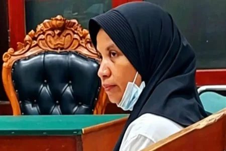 PRT di Surabaya Divonis 1,5 Tahun Penjara atas Pencurian Emas dan Uang Majikan Rp100 Juta Foto BeritaJatim.com