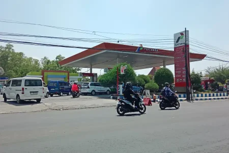 Pemkab Sampang Butuh Keterlibatan Investor Bangun SPBU di Pulau Mandangin Foto BeritaJatim.com