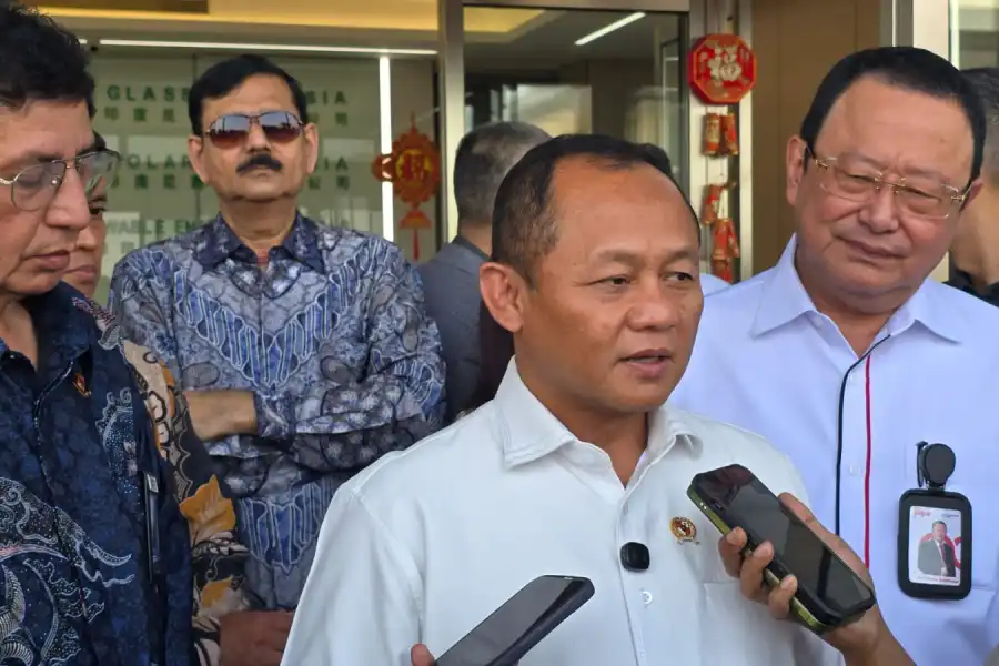 Menperin Dorong Peningkatan Penyerapan Tenaga Kerja Lokal di Kawasan Industri JIIPE Gresik