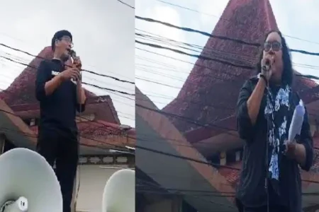 Ikut Demo Mahasiswa, Wadek FIB Unej Baca Puisi, Dosen FISIP Serukan Revolusi Foto BeritaJatim.com