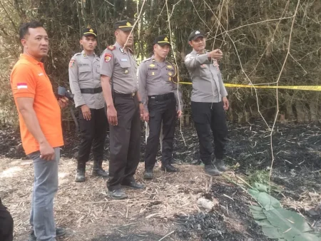 Lansia di Plosoklaten Kediri Tewas Saat Berusaha Padamkan Kebakaran Kebun Bambu Foto BeritaJatim.com