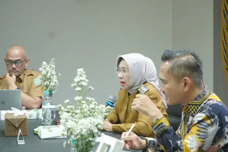 Diserbu Turis Asing, Wisata Tumpak Sewu Belum Punya ATM Foto BeritaJatim.com