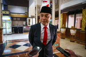 HUT ke-81 Jatim, Eri Cahyadi Perkuat Sinergi Surabaya dan Pemprov untuk Dongkrak Ekonomi Foto BeritaJatim.com