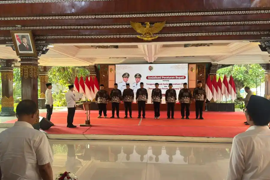 Gus Barra Kukuhkan Forum CSR, Rp152 Juta Dana Perusahaan untuk Bedah Rumah Warga Mojokerto