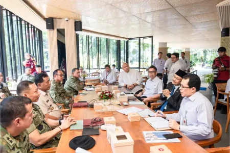 Kemensos-Unhan Matangkan Program Pengabdian Kader di Sekolah Rakyat Foto BeritaJatim.com