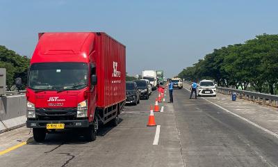 Tragedi Kecelakaan Suporter PSS Sleman di Tol Madiun, JNK Ingatkan Bahaya Mengantuk Foto BeritaJatim.com