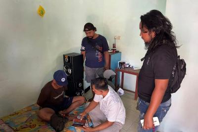 Kurang dari 24 Jam, Polres Ngawi Tangkap Terduga Pencuri Loker Kasir Warung Seafood Foto BeritaJatim.com